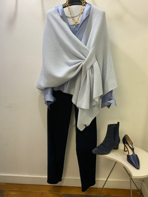 Reversible Cashmere Wrap - Powder Blue/Winter White